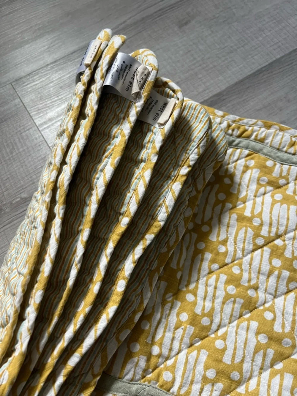 WEST ELM x RHODE 6 pc Batik Cotton Placemats Cottagecore Yellow Green Scalloped